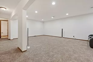 N42W22770 Beacon Ct, Pewaukee, WI 53072 - Photo 36