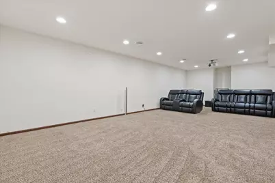 N42W22770  Beacon Ct, Pewaukee, WI 53072 - Photo 38
