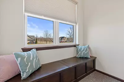 N42W22770  Beacon Ct, Pewaukee, WI 53072 - Photo 22