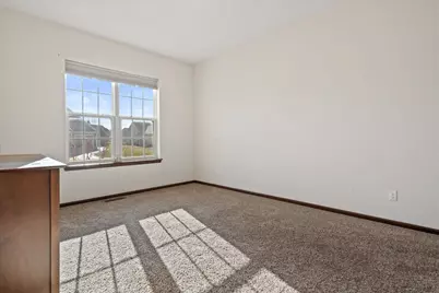 N42W22770  Beacon Ct, Pewaukee, WI 53072 - Photo 18