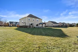 N42W22770 Beacon Ct, Pewaukee, WI 53072 - Photo 44
