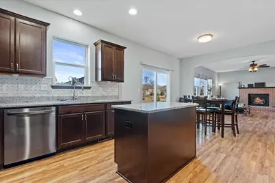 N42W22770  Beacon Ct, Pewaukee, WI 53072 - Photo 6