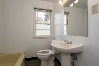 208  Wright St, Waukesha, WI 53186 - Photo 14
