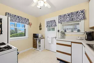 133 W Spring Dr, Twin Lakes, WI 53181 - Photo 10