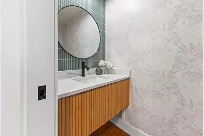 2611 S Austin St, Milwaukee, WI 53207 - Photo 20