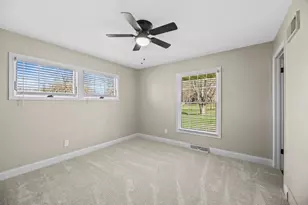 25922 W Loomis Rd, Racine, WI 53185 - Photo 28