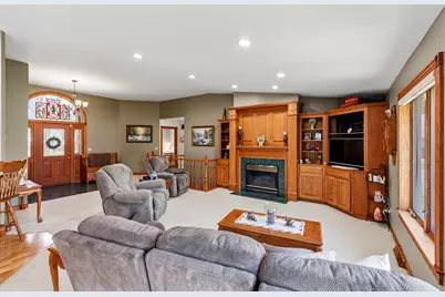 489  Braatz Dr, Kewaskum, WI 53040 - Photo 2
