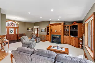 489 Braatz Dr, Kewaskum, WI 53040 - Photo 2