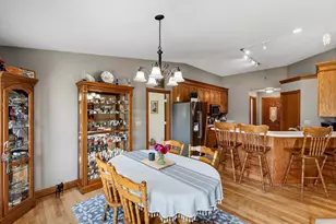 489 Braatz Dr, Kewaskum, WI 53040 - Photo 8