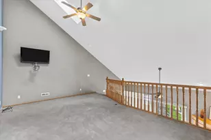 1351 Rose Ct, Waukesha, WI 53186 - Photo 12
