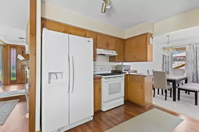 524 E Forest Hill Ave, Oak Creek, WI 53154 - Photo 6