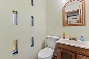 524 E Forest Hill Ave, Oak Creek, WI 53154 - Photo 14