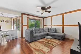 524 E Forest Hill Ave, Oak Creek, WI 53154 - Photo 10