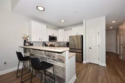 W206N16618  Blackberry Cir #2327, Jackson, WI 53037 - Photo 10