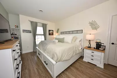 W206N16618  Blackberry Cir #2327, Jackson, WI 53037 - Photo 14
