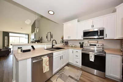W206N16618  Blackberry Cir #2327, Jackson, WI 53037 - Photo 12