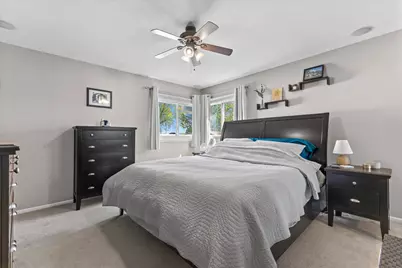 8674 S Wildwood Dr, Oak Creek, WI 53154 - Photo 12