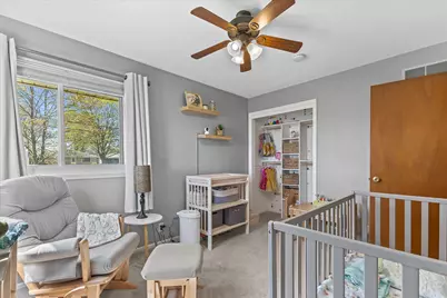 8674 S Wildwood Dr, Oak Creek, WI 53154 - Photo 18