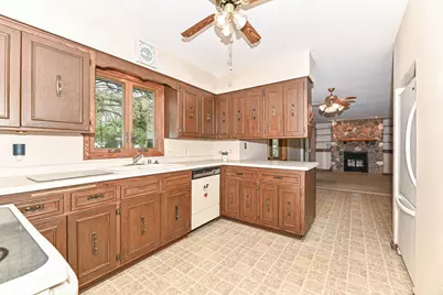 503  Paul St, Racine, WI 53105 - Photo 10