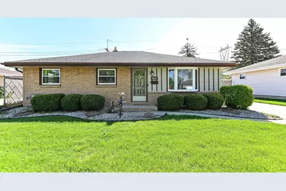 5416 S Elaine Ave, Cudahy, WI 53110 - Photo 6