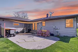 823 Tyler Rd, Howards Grove, WI 53083 - Photo 20