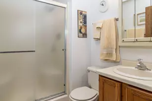 1341 Lauderdale Pl, Onalaska, WI 54650 - Photo 10