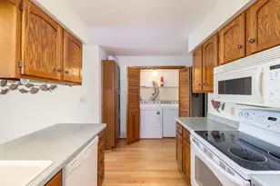1341 Lauderdale Pl, Onalaska, WI 54650 - Photo 6
