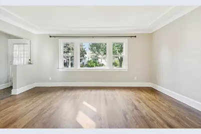 4533 N Bartlett Ave, Shorewood, WI 53211 - Photo 6