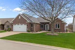 849 Whisper Falls Ln, Menasha, WI 54952 - Photo 1