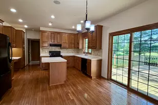 2146 Waverly Ct, Sheboygan, WI 53083 - Photo 18