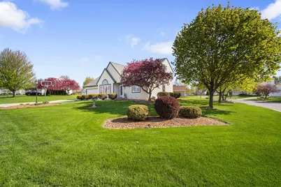 W143N9776  Ridgewood Ln, Germantown, WI 53022 - Photo 2