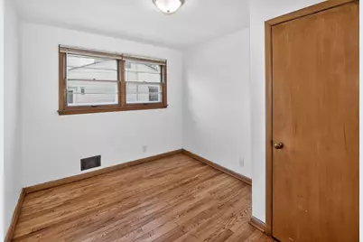 10117 W Cleveland Ave #10119, West Allis, WI 53227 - Photo 6