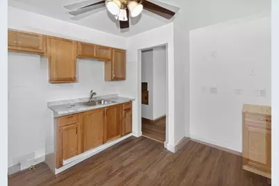 10117 W Cleveland Ave #10119, West Allis, WI 53227 - Photo 4
