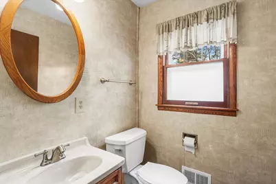 1123  Palamino Dr, Racine, WI 53402 - Photo 14