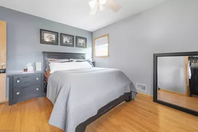 8831 W Hawthorne Ave #8833, Wauwatosa, WI 53226 - Photo 12