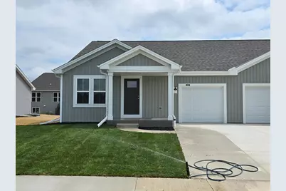 630  Harvest Ln, Hartford, WI 53027 - Photo 1