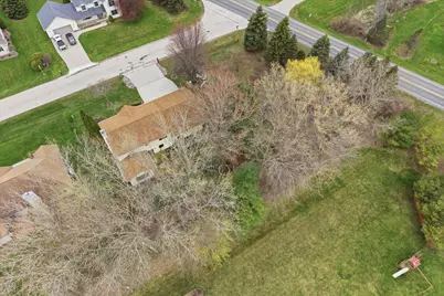 2146  Waverly Ct, Sheboygan, WI 53083 - Photo 14