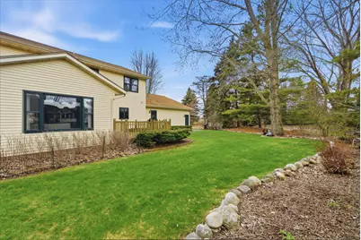 2146  Waverly Ct, Sheboygan, WI 53083 - Photo 4