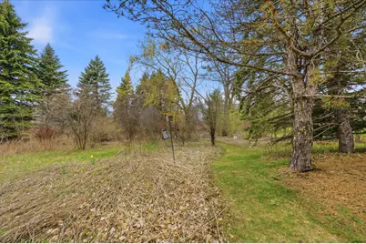 2146  Waverly Ct, Sheboygan, WI 53083 - Photo 10
