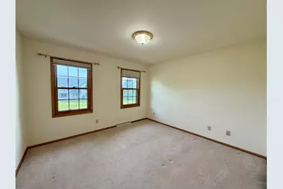 2146  Waverly Ct, Sheboygan, WI 53083 - Photo 24