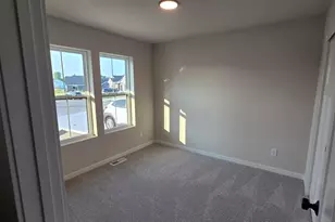 W219N16225 Primrose Ct, Jackson, WI 53037 - Photo 12