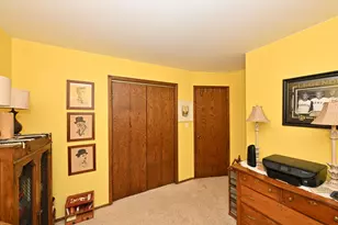 6469 N Garden Grove Ln, Glendale, WI 53209 - Photo 22