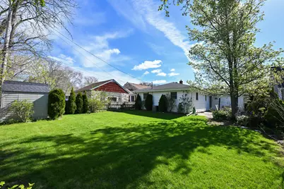 6469 N Garden Grove Ln, Glendale, WI 53209 - Photo 32