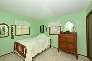 6469 N Garden Grove Ln, Glendale, WI 53209 - Photo 20