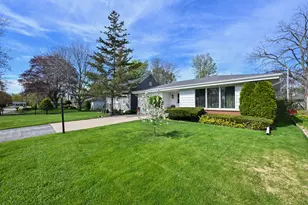 6469 N Garden Grove Ln, Glendale, WI 53209 - Photo 26