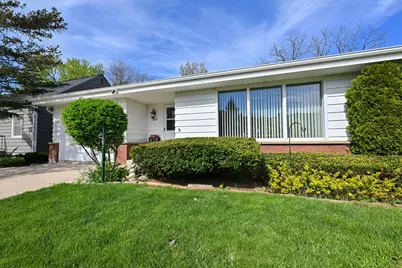 6469 N Garden Grove Ln, Glendale, WI 53209 - Photo 26