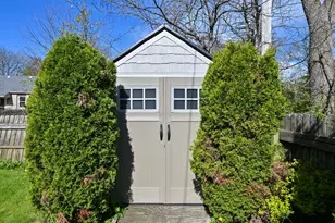 6469 N Garden Grove Ln, Glendale, WI 53209 - Photo 32