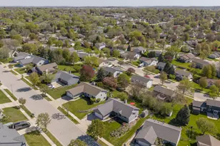1801 Erin Ln, Waukesha, WI 53188 - Photo 42