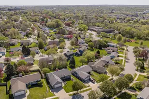 1801 Erin Ln, Waukesha, WI 53188 - Photo 44