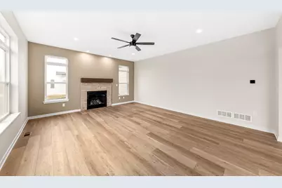 2264  Ravenswood Rd, Burlington, WI 53105 - Photo 12